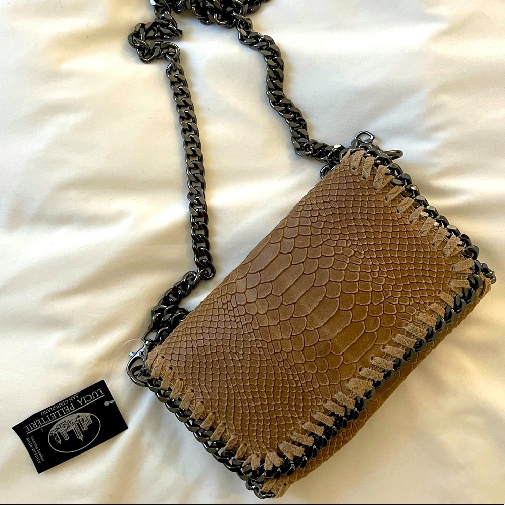Faux snakeskin crossbody clutch in tan/camel